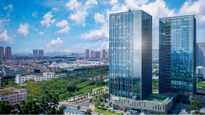 坚定战略聚焦、持续投入研发，环卫服务营收21.62亿、在手年化36.43亿、合同总额445亿